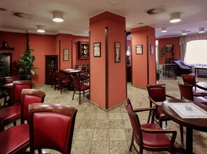 Bar (on property) - Hotel Aramis (Prague)