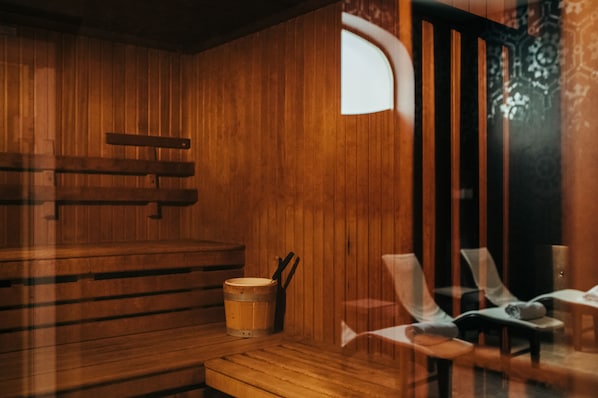 Sauna, bain à remous, hammam, soins corporels