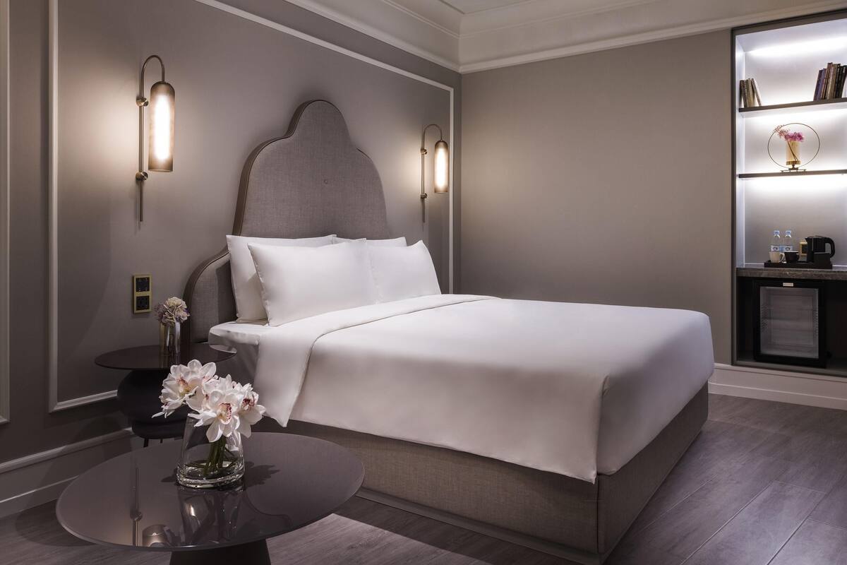 1 bedroom, premium bedding, down duvets, free minibar