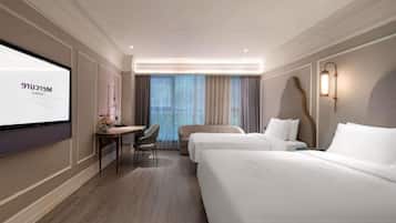1 bedroom, premium bedding, down duvets, free minibar