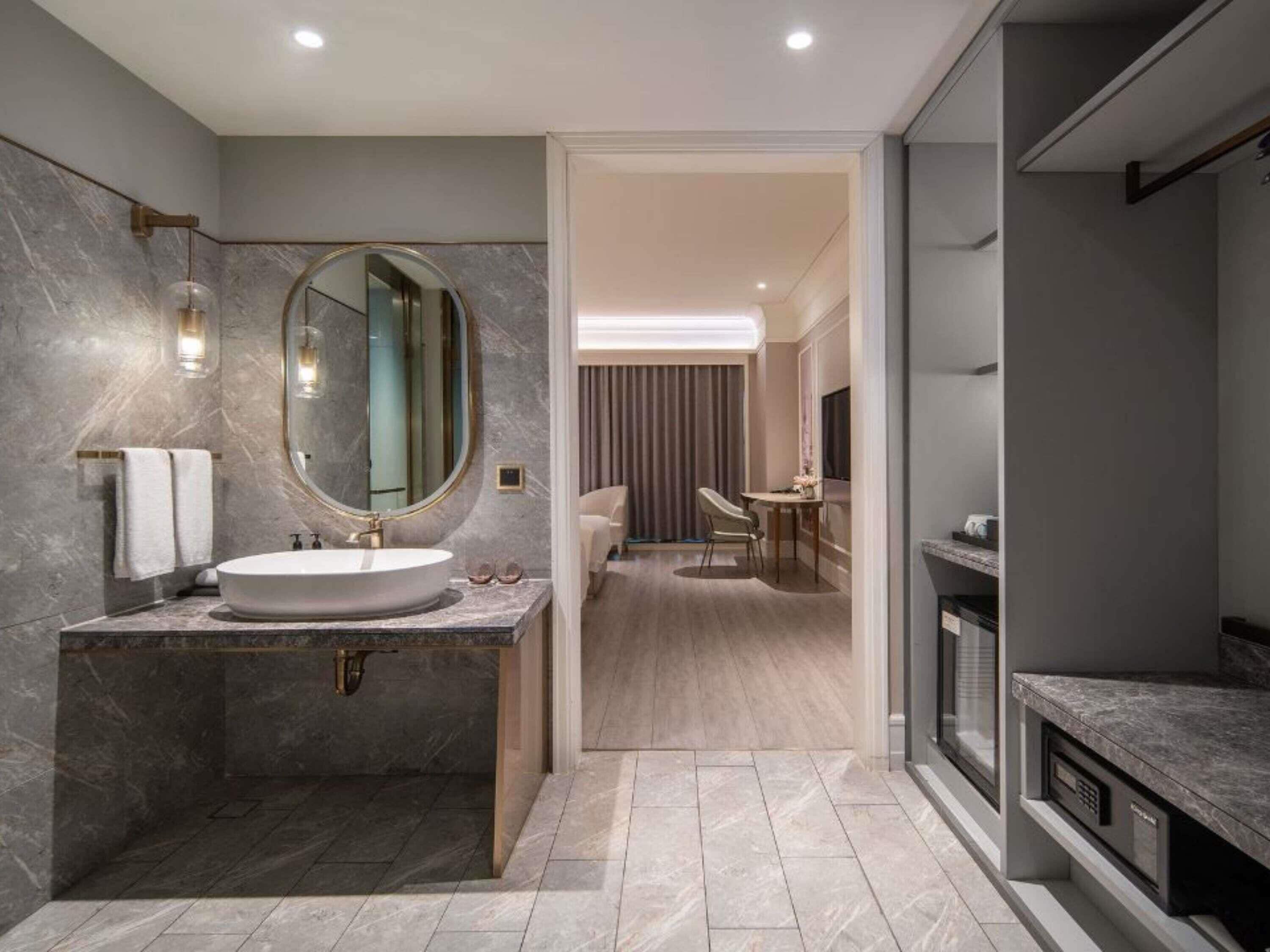 Photo - Mercure Shanghai Yu Garden On the Bund - 5 mins taxi to Nanjing Road and Bund