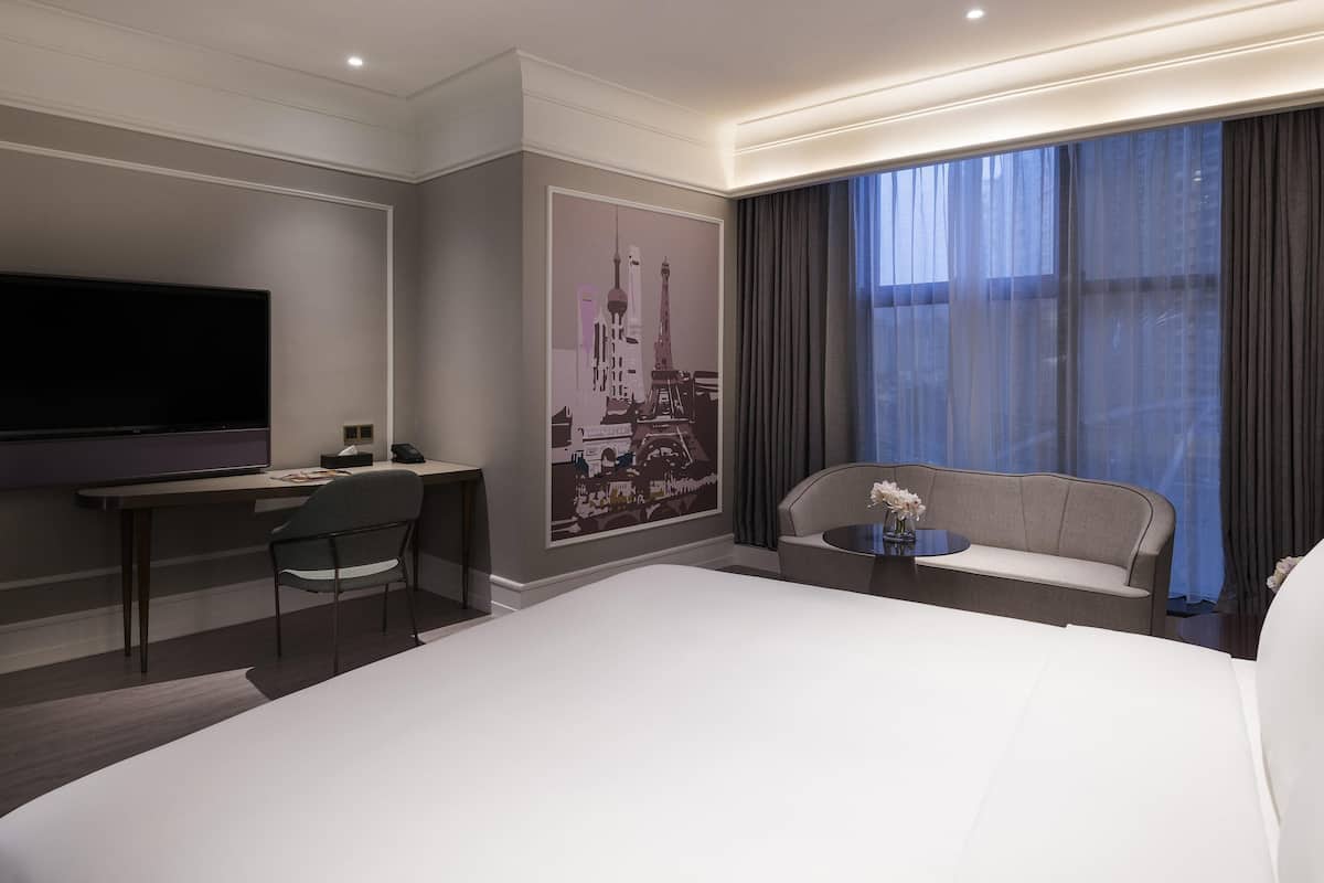 Deluxe Room, 1 King Bed