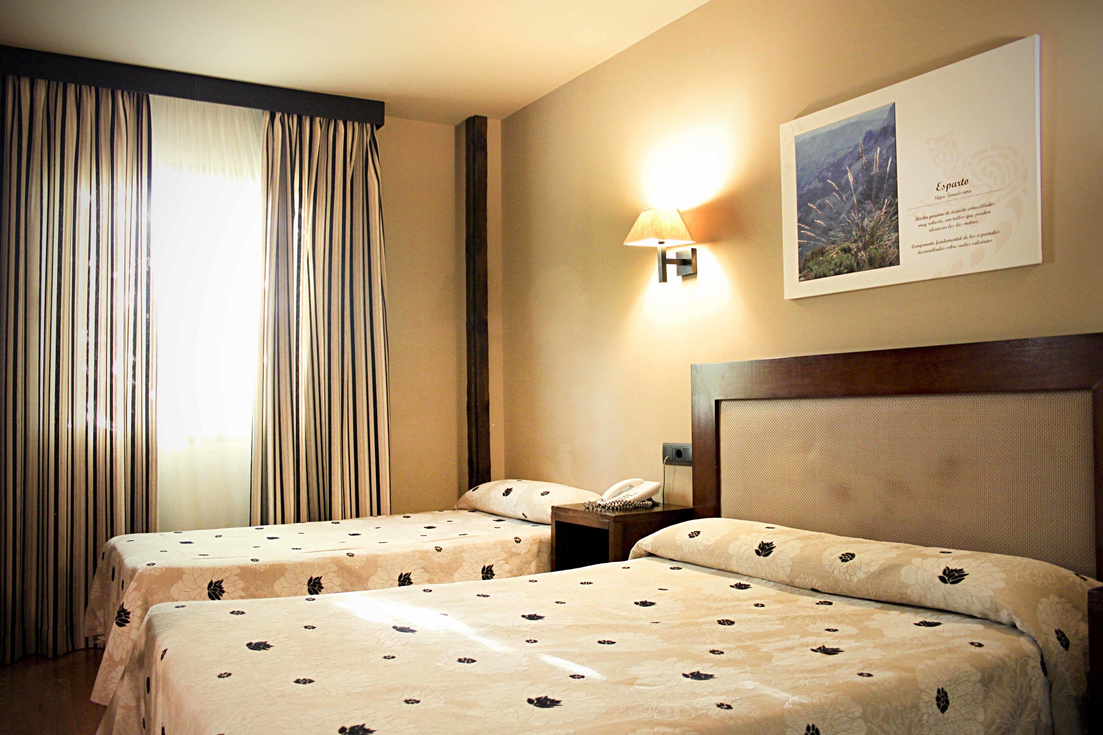 Triple 3 adults | Pillowtop beds, minibar, in-room safe, desk