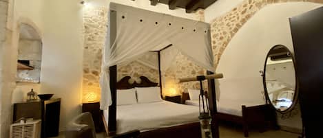 Desk, iron/ironing board, rollaway beds, free WiFi