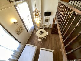 Superior Suite | Desk, iron/ironing board, rollaway beds, free WiFi