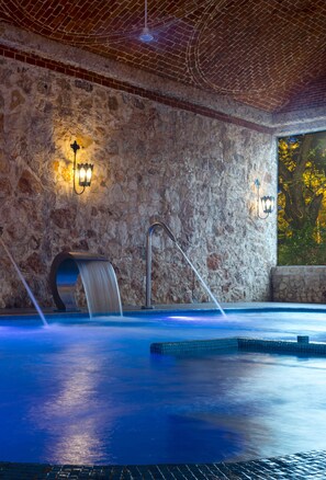 Couples treatment rooms, body treatments, hydrotherapy, aromatherapy - Hacienda Santa Cruz (Mérida)