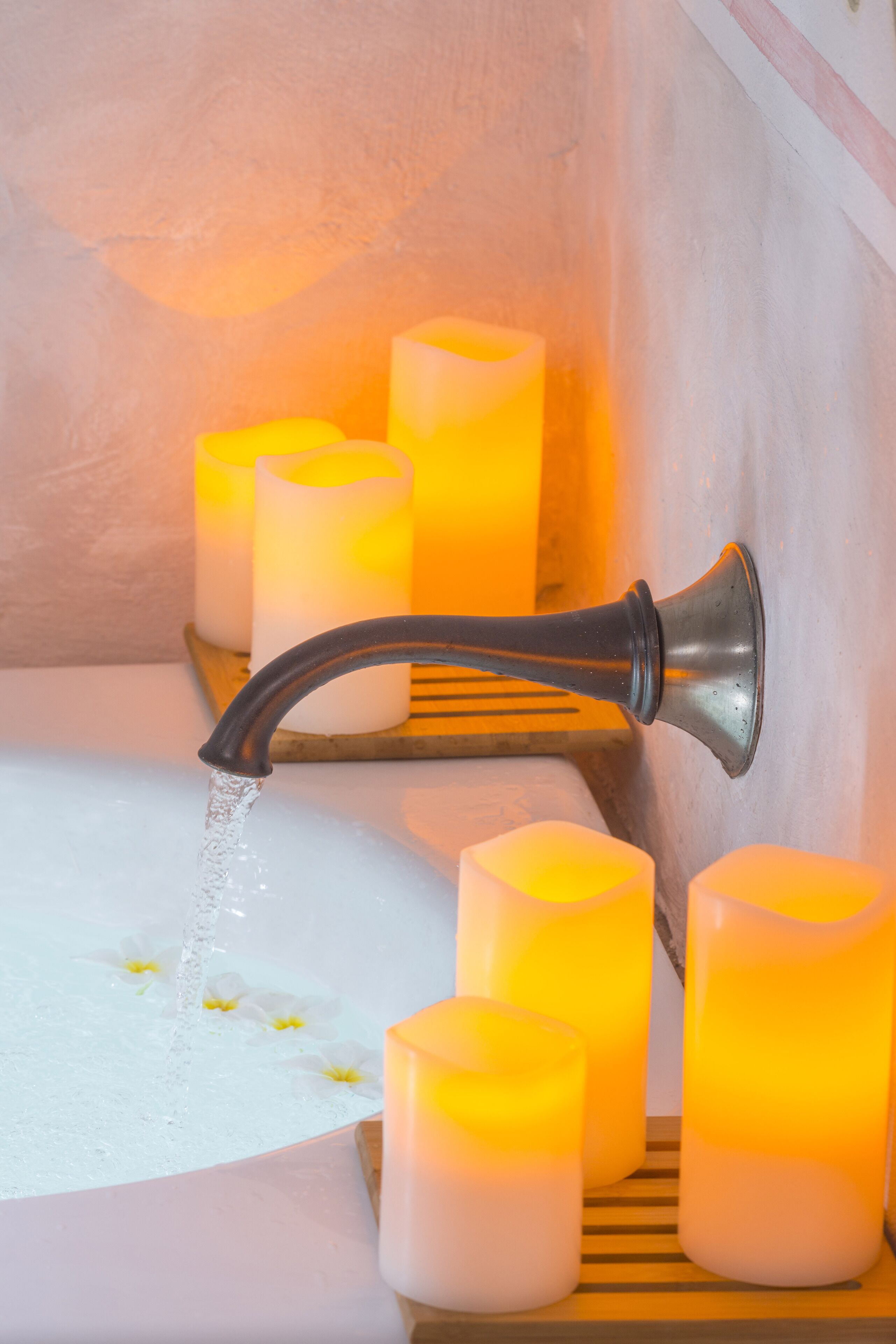 couples treatment room(s), body treatments, hydrotherapy, aromatherapy