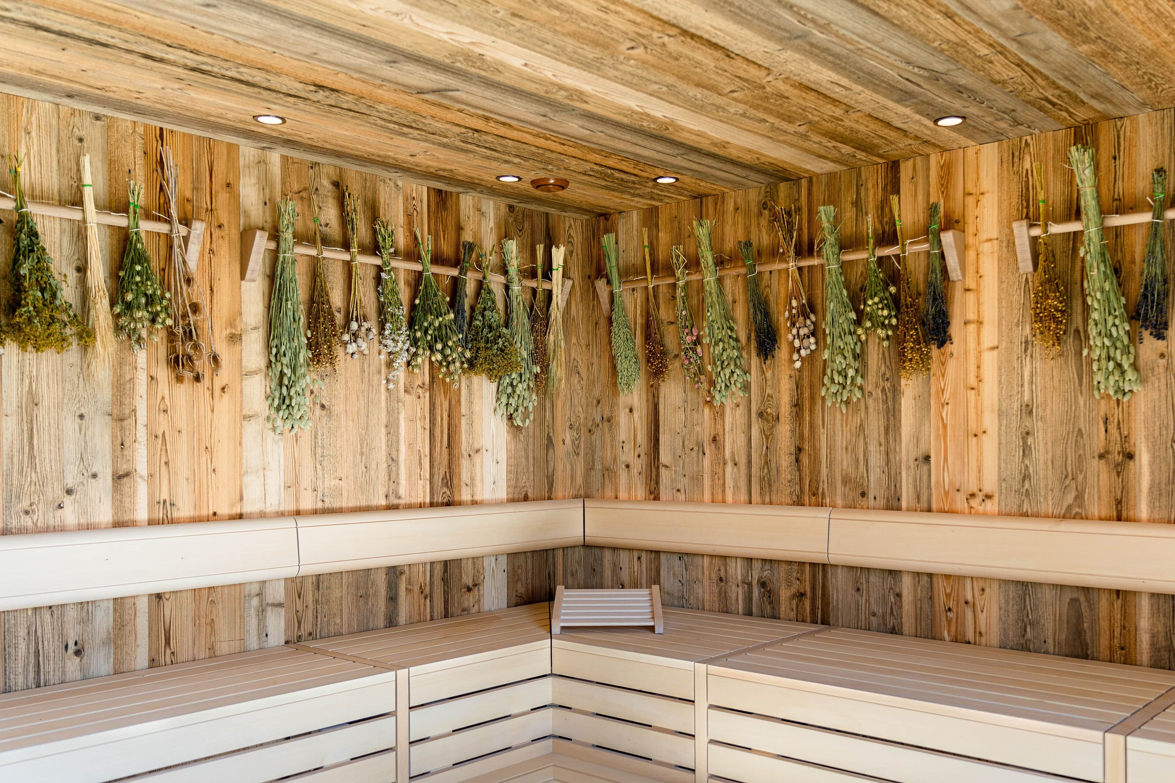 couples treatment room(s), sauna, hot tub, steam room, body treatments