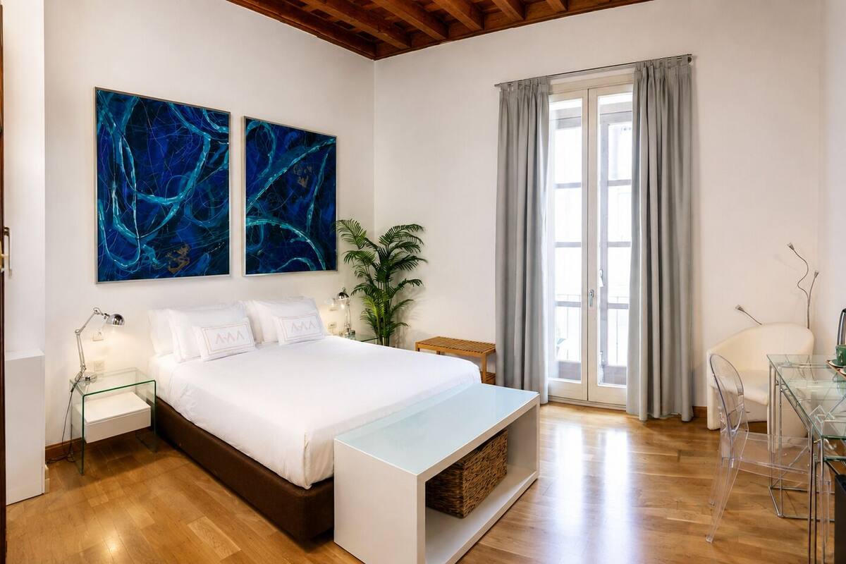 Double Room, Jetted Tub | Hypo-allergenic bedding available, down comforters, memory foam beds