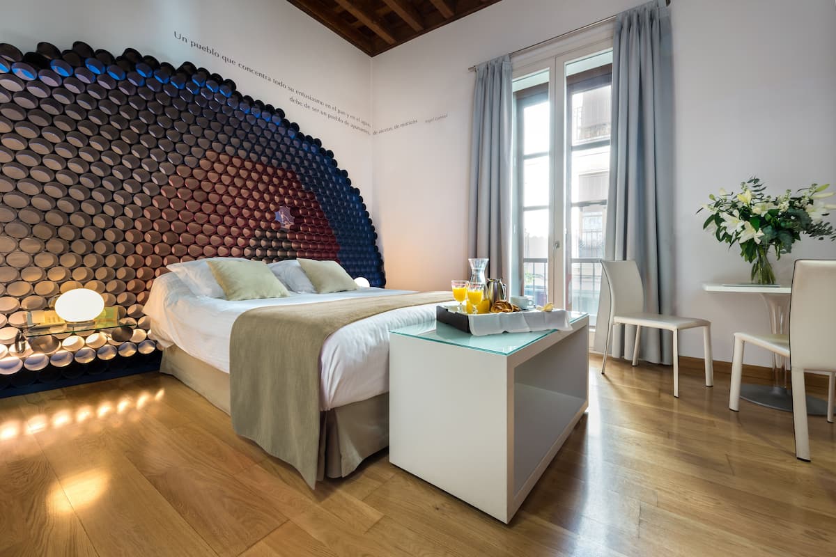 Doppelzimmer, Whirlpool | Allergikerbettwaren, Daunenbettdecken, Betten mit Memory-Foam-Matratzen