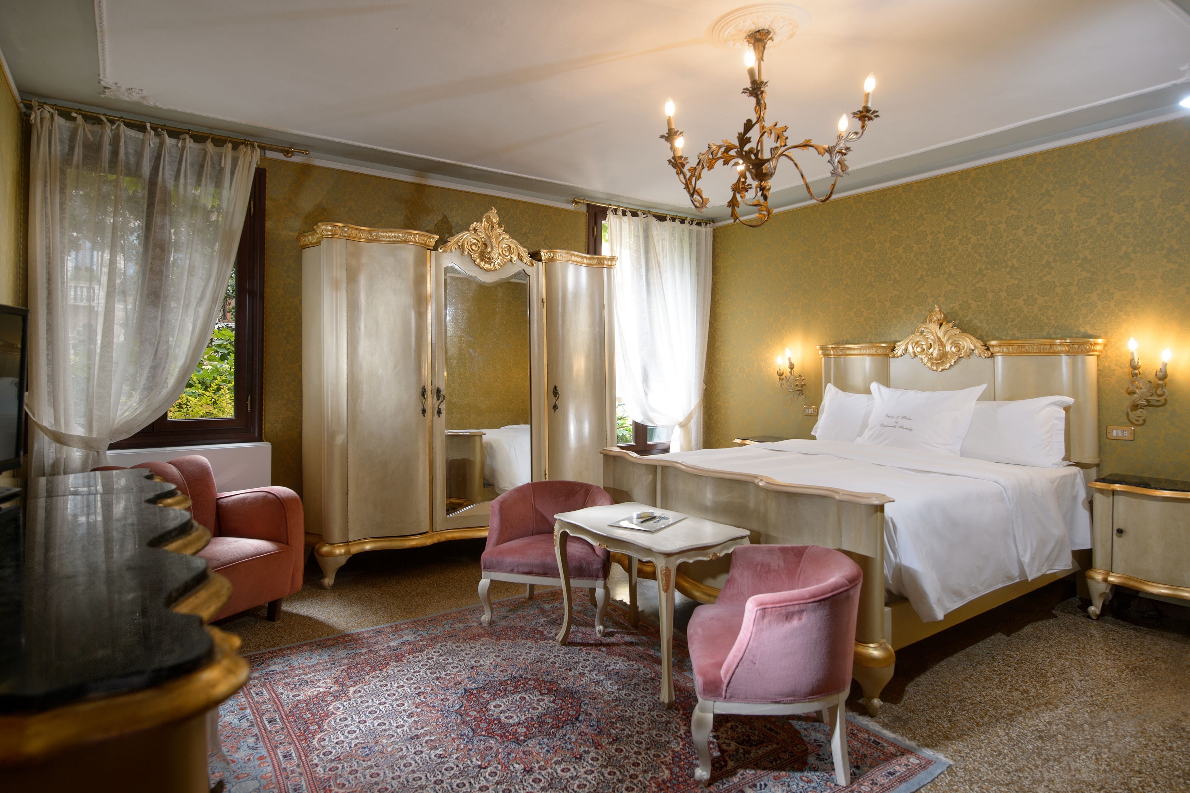 In-room safe, free cots/infant beds, free WiFi