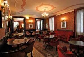 Lounge - Hotel Flora (Venice)