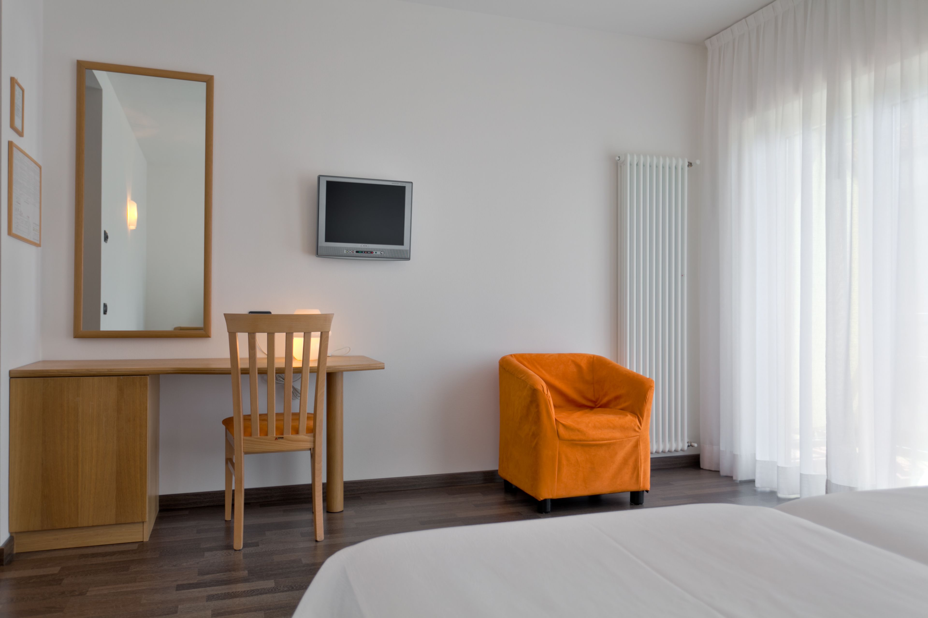 1 bedroom, in-room safe, desk, soundproofing