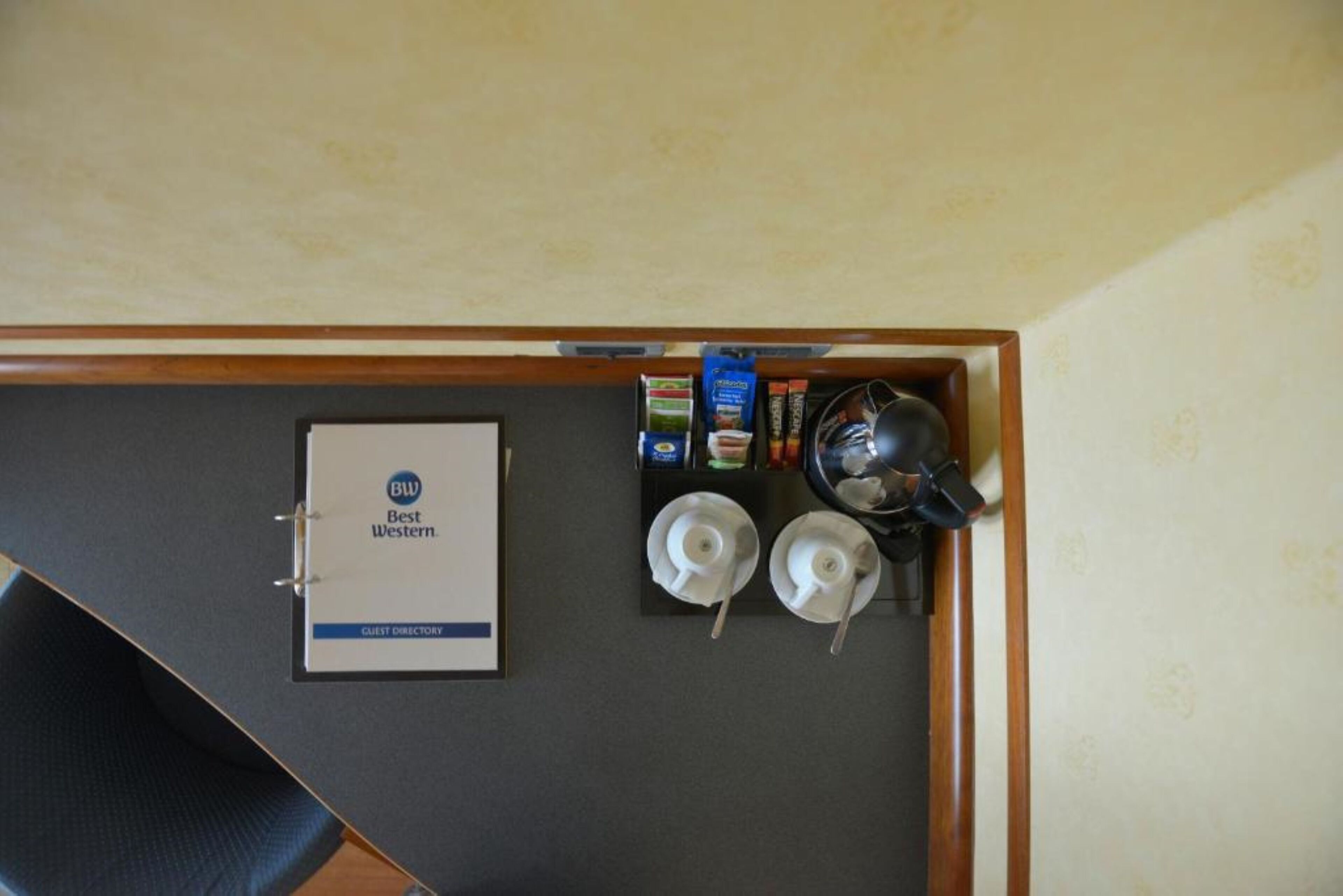 classic room, 1 single bed | 1 bedroom, down duvets, minibar, in-room safe