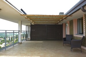 Comfort Room, 1 King Bed, Balcony | Balcony
