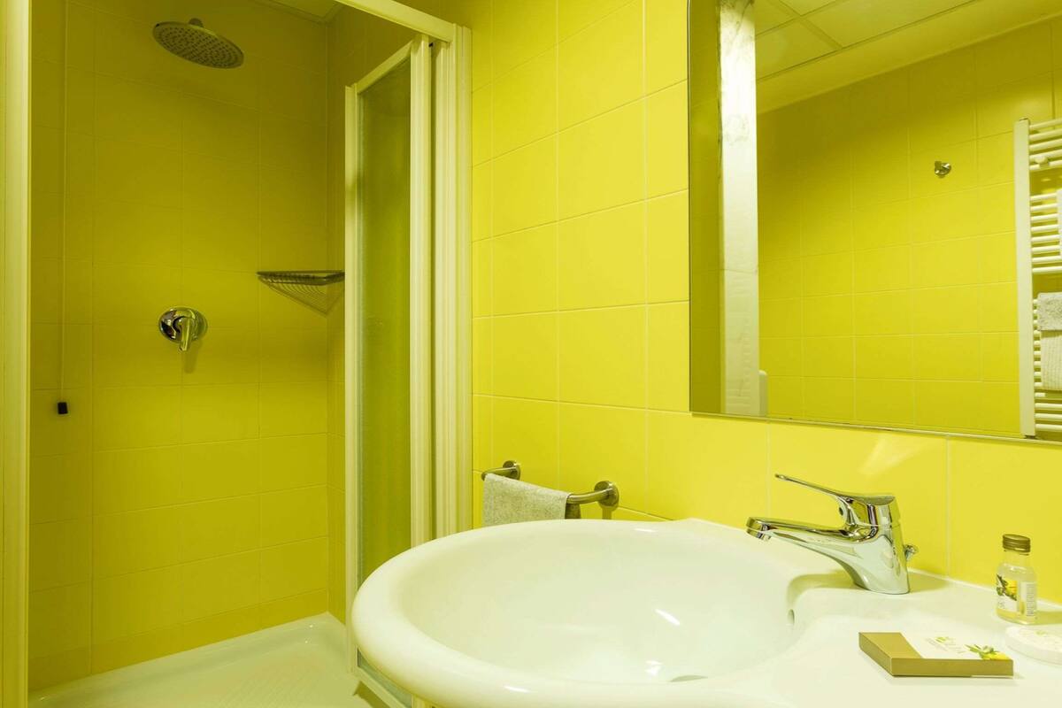 rainfall showerhead, free toiletries, hair dryer, bathrobes