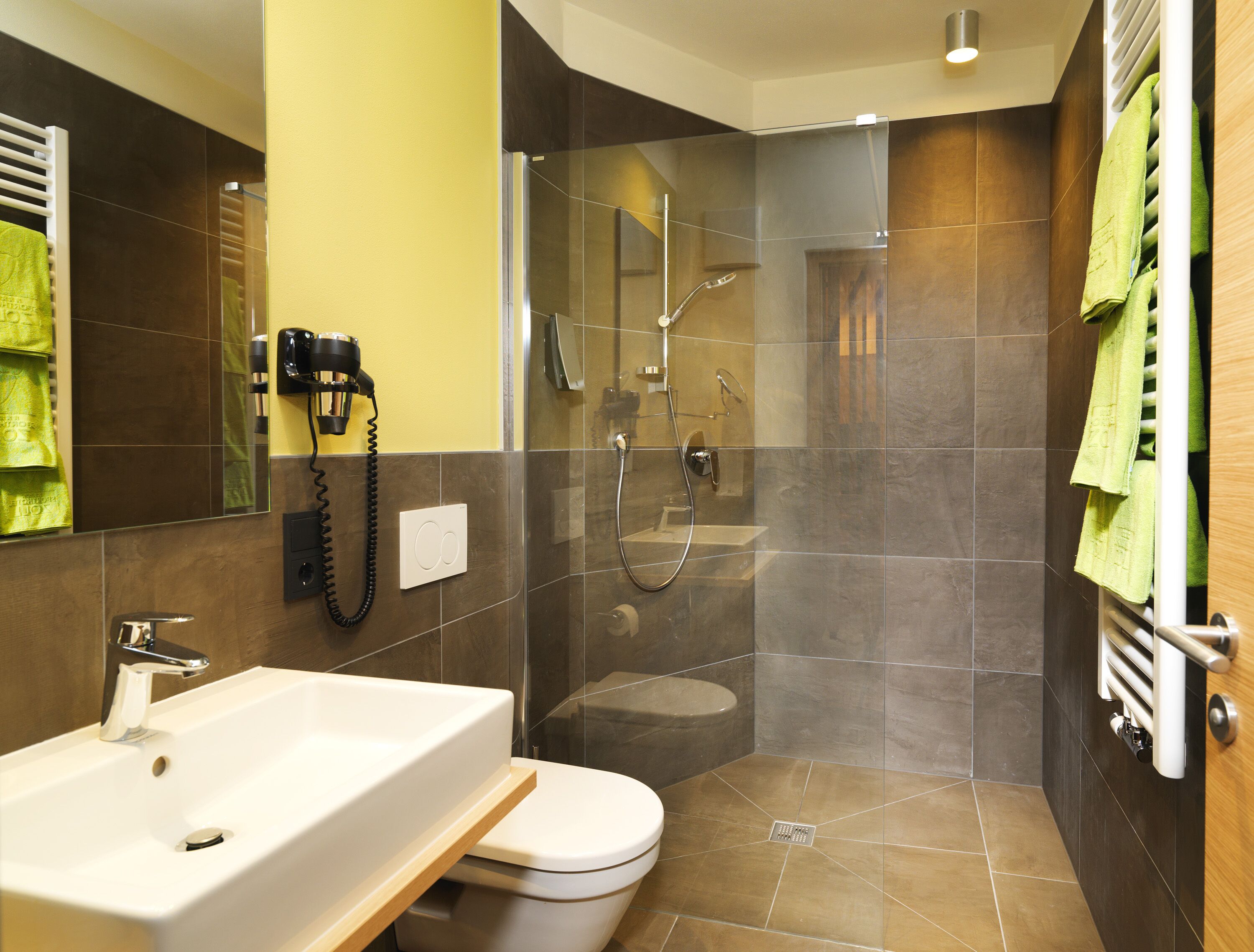 apartment, 2 bedrooms | bathroom | hair dryer, bathrobes, slippers, bidet