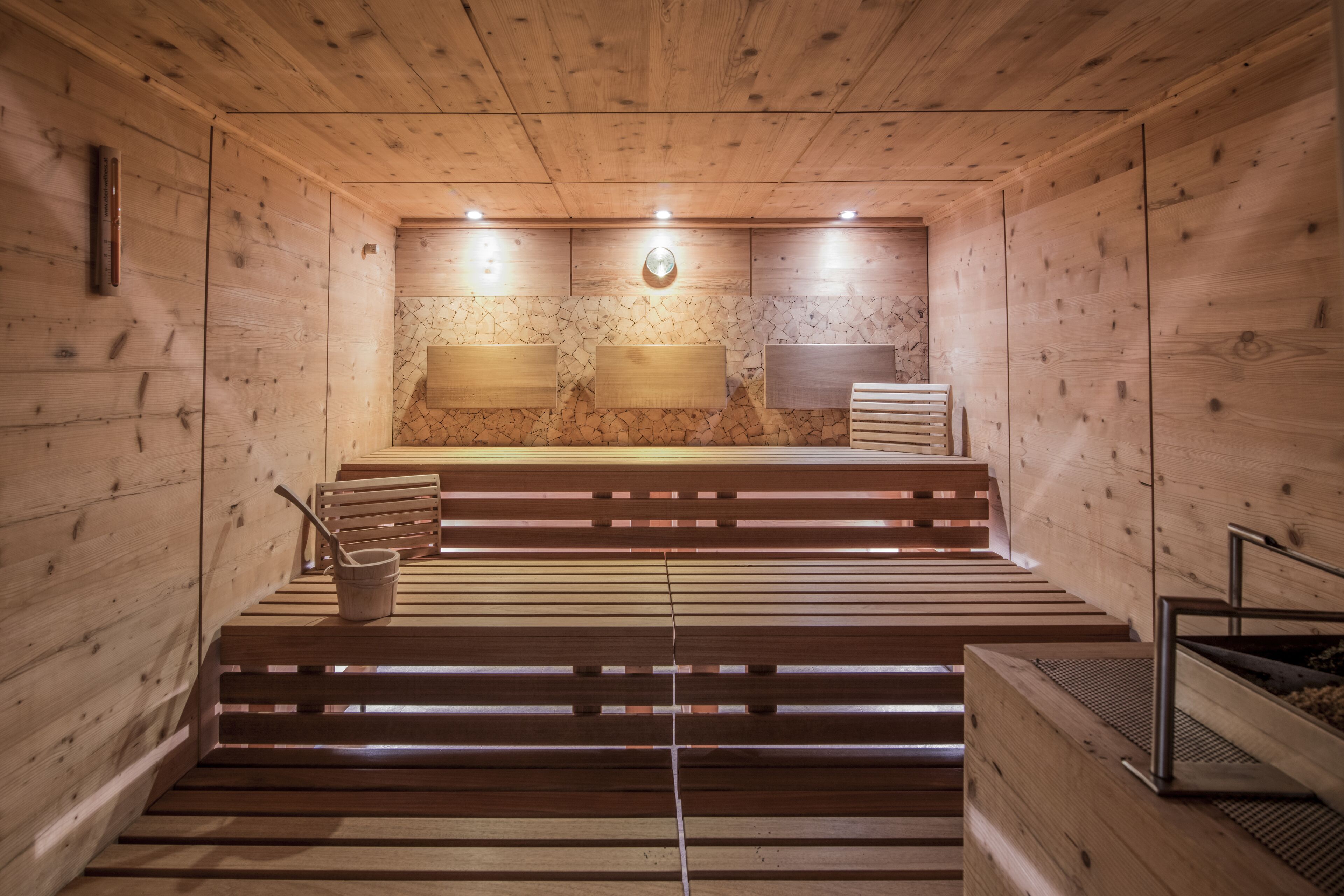 sports massages, 3 treatment rooms, massages