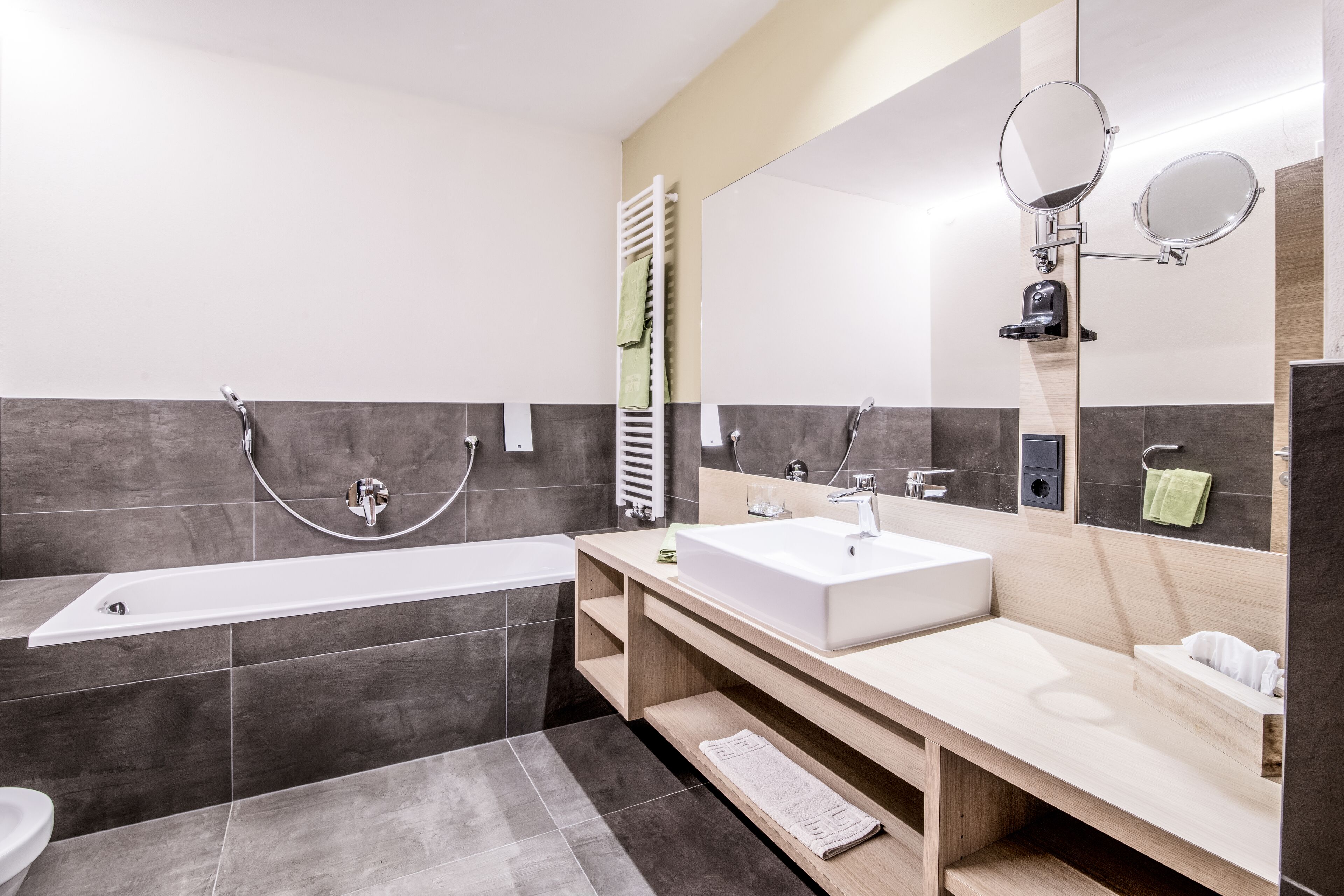 apartment, 2 bedrooms | bathroom | hair dryer, bathrobes, slippers, bidet