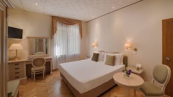 1 Schlafzimmer, Minibar, Zimmersafe, Schreibtisch