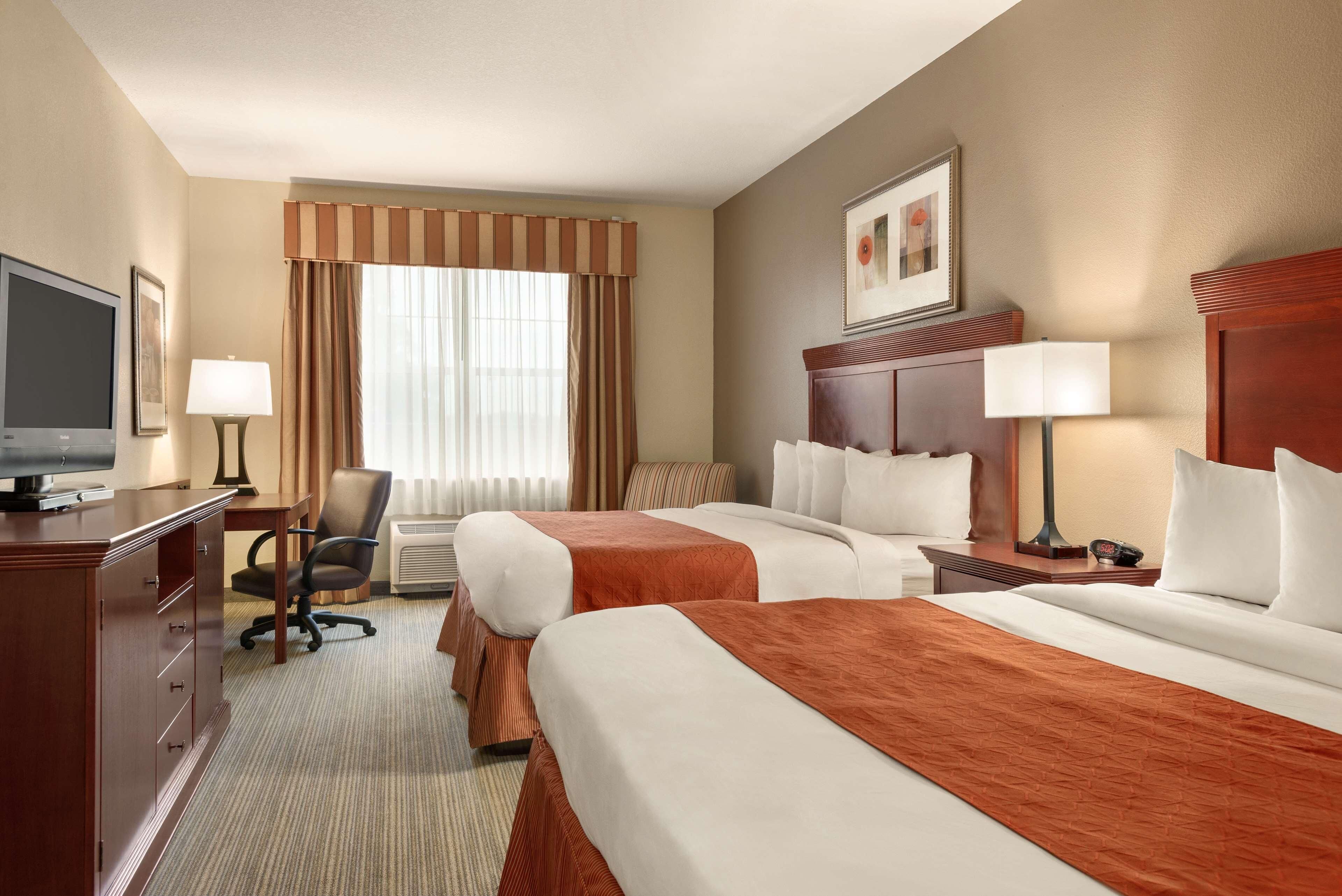 Premium bedding, down duvets, in-room safe, desk