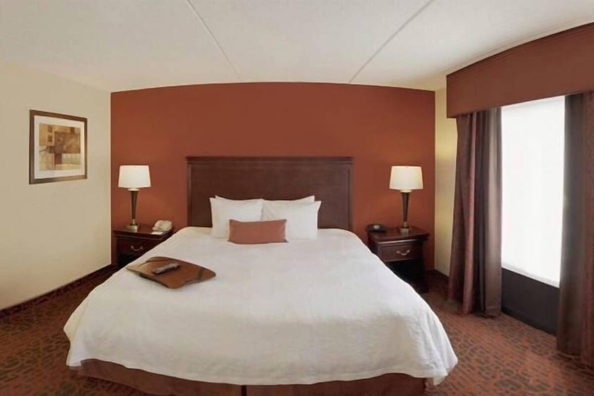 Ropa de cama de alta calidad y camas con pillow-top 