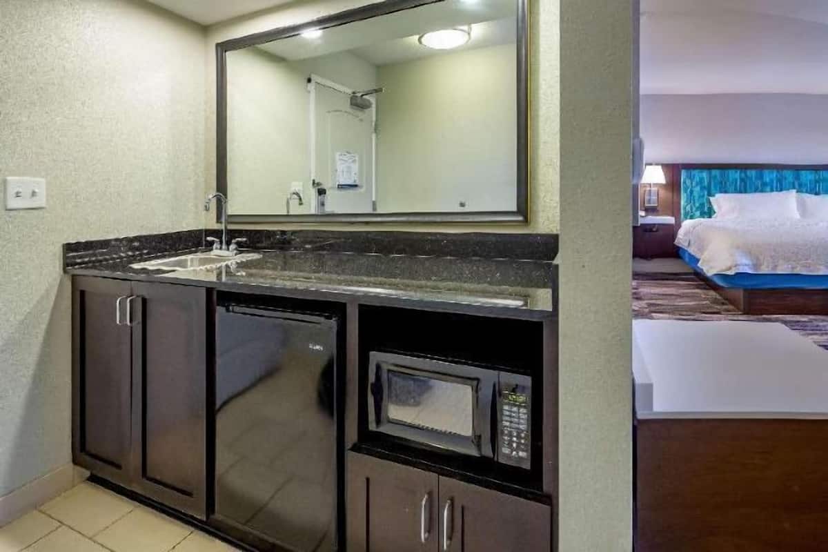 Hypo-allergenic bedding, in-room safe, blackout curtains