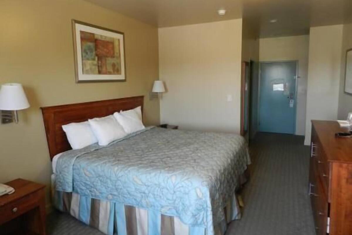 In-room safe, desk, laptop workspace, iron/ironing board