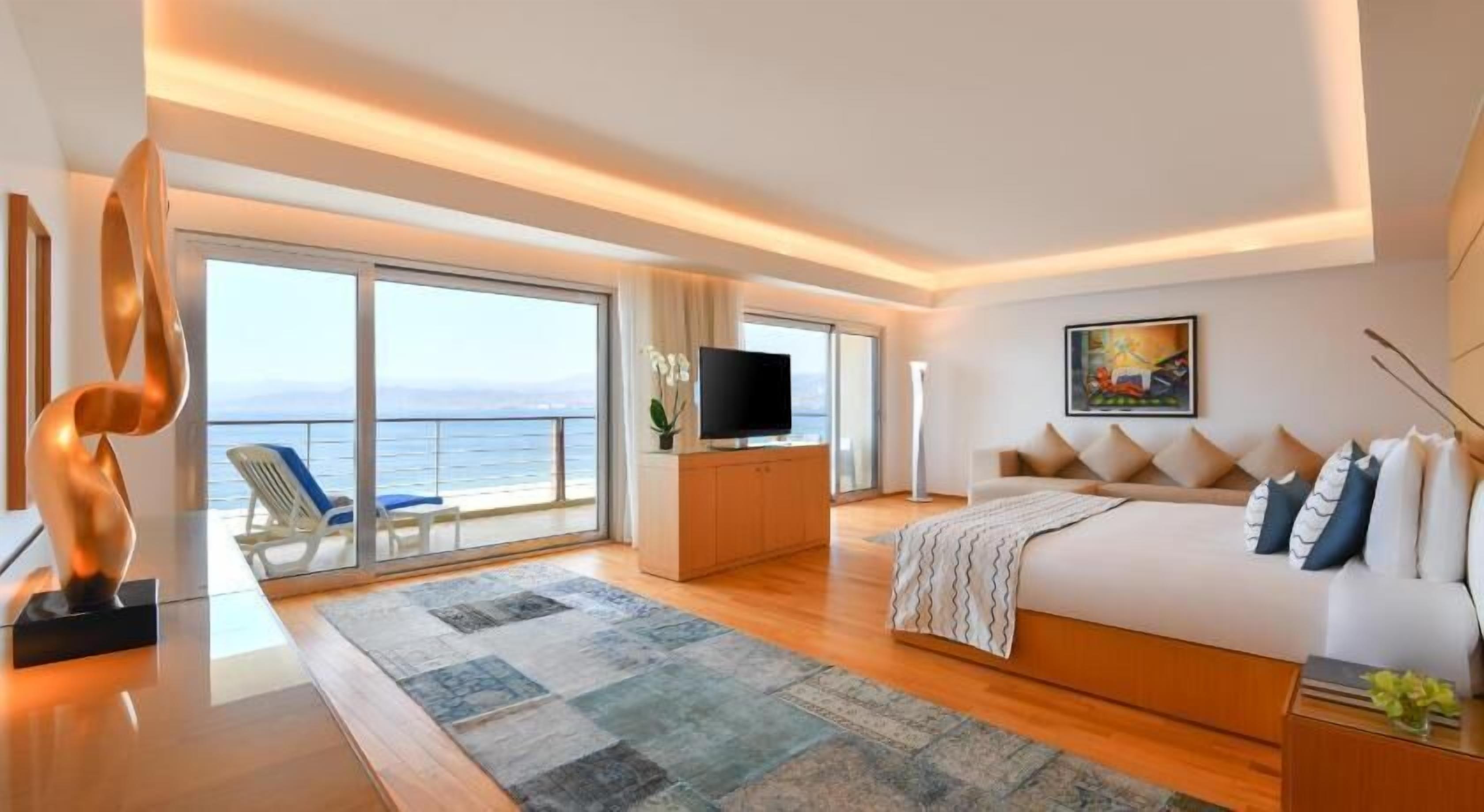 Ropa de cama de alta calidad y artículos del minibar gratis 