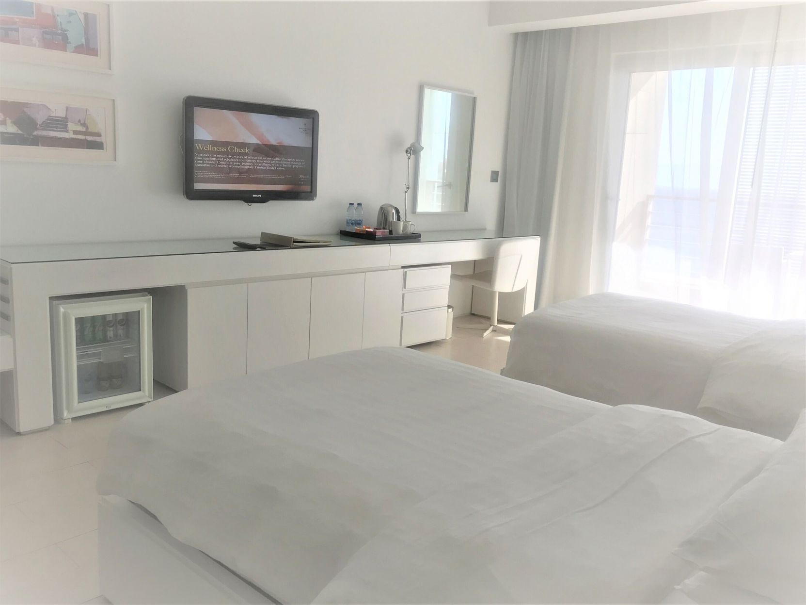 Ropa de cama de alta calidad y artículos del minibar gratis 