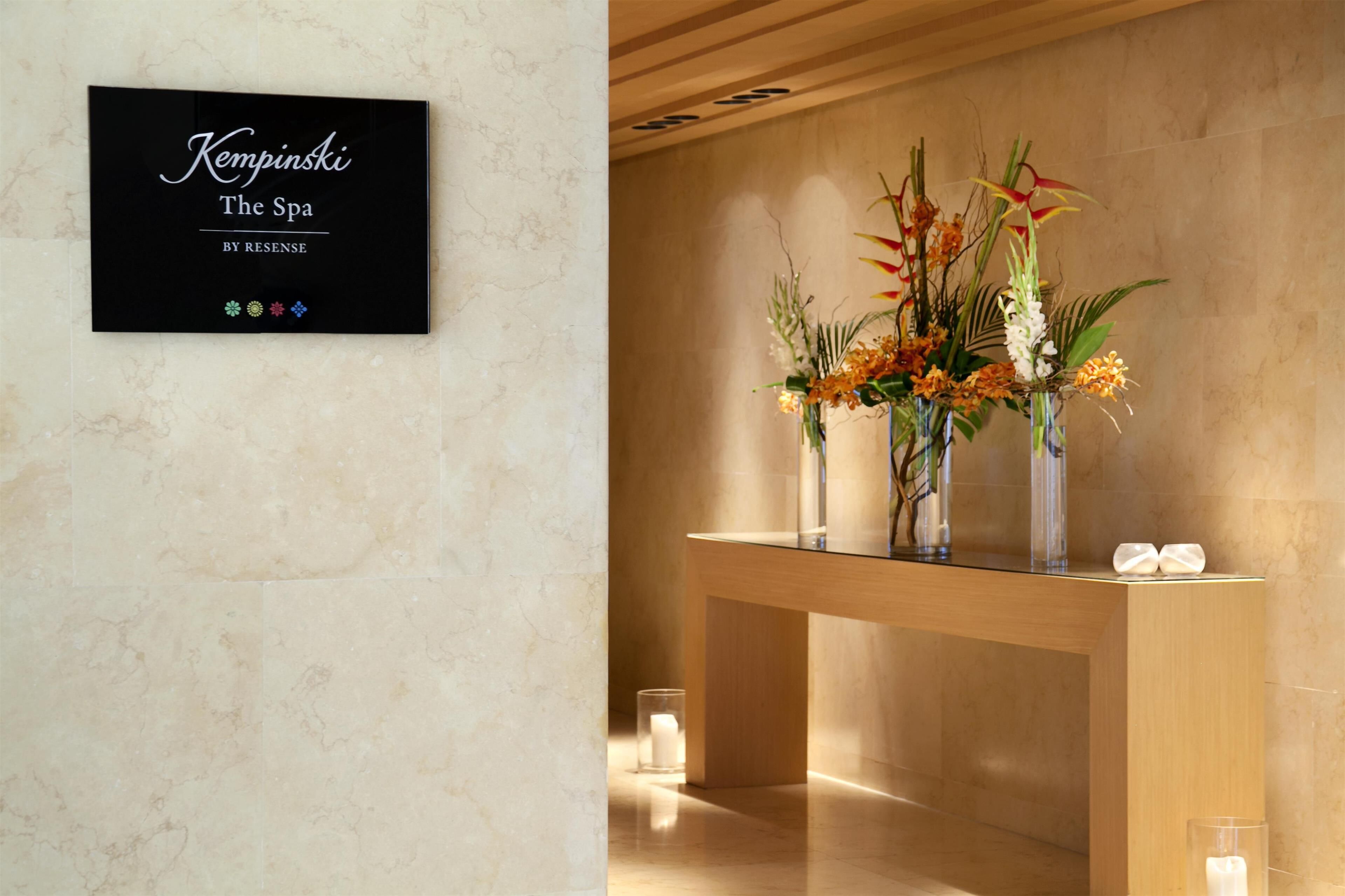 couples treatment room(s), sauna, hot tub, steam room