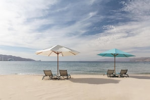Private beach, free beach cabanas, sun-loungers, beach umbrellas