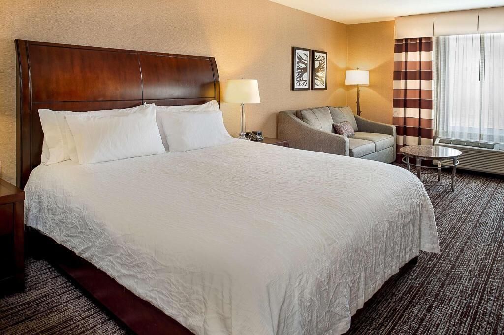In-room safe, laptop workspace, iron/ironing board