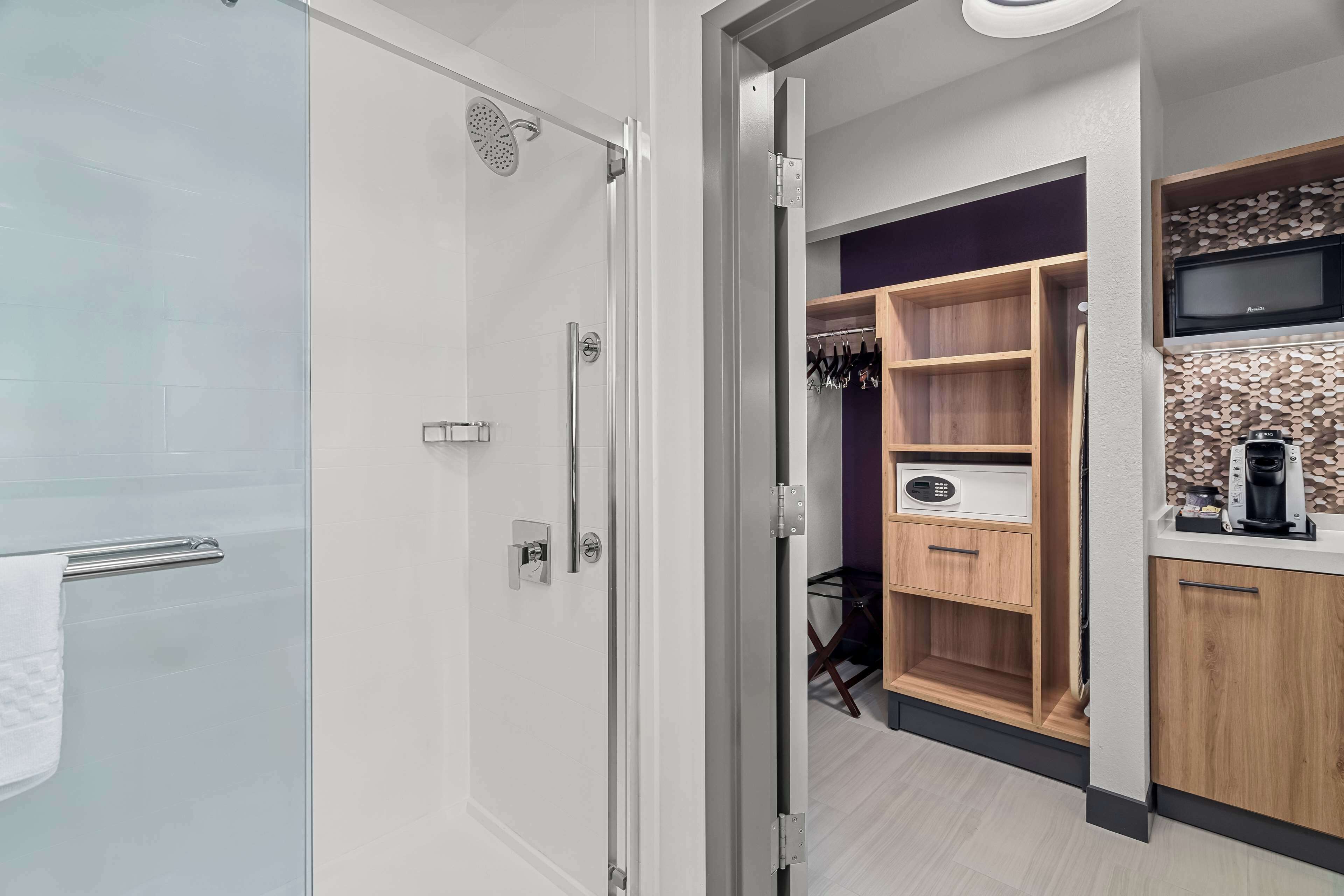 in-room safe, individually decorated, individually furnished