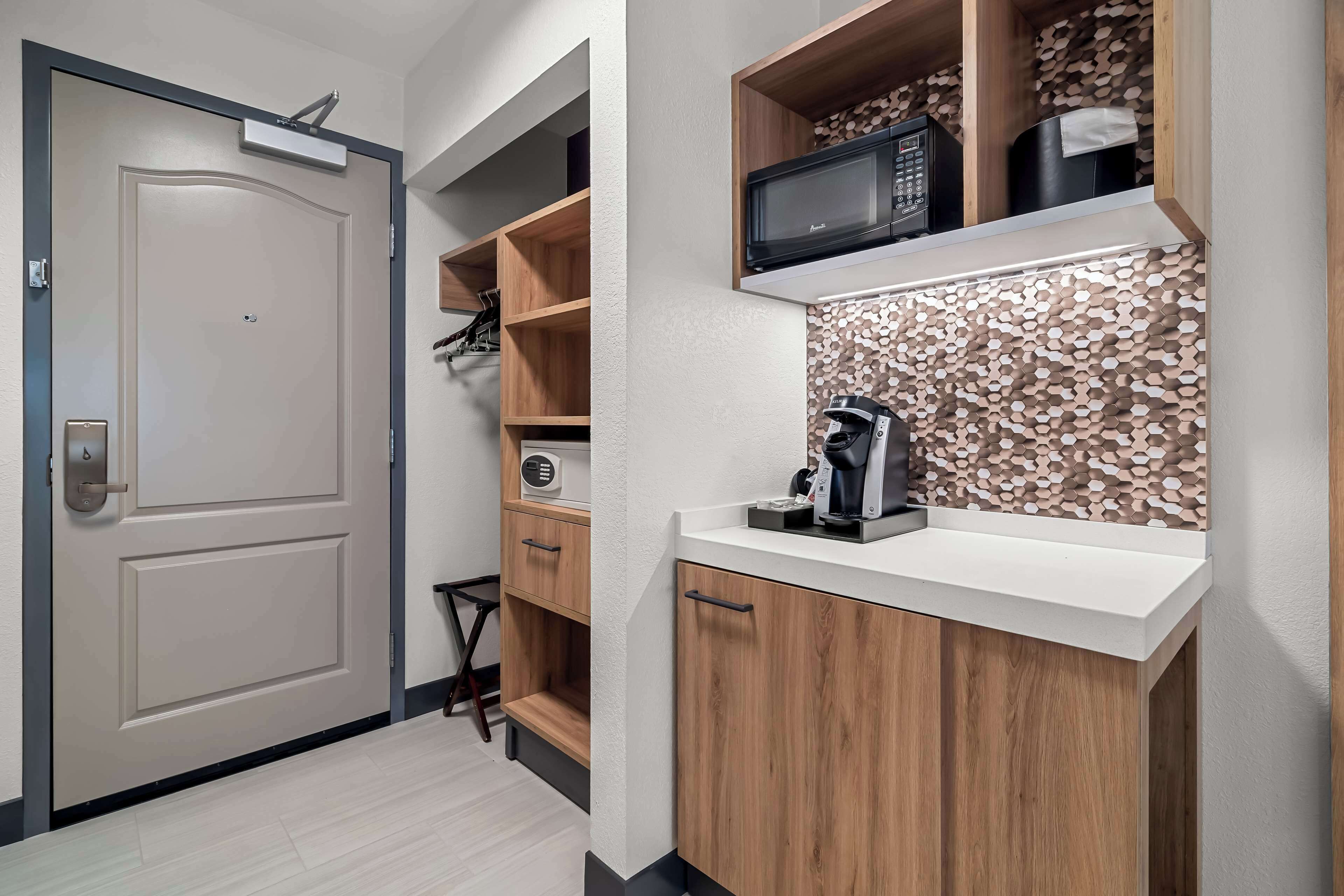 in-room safe, individually decorated, individually furnished