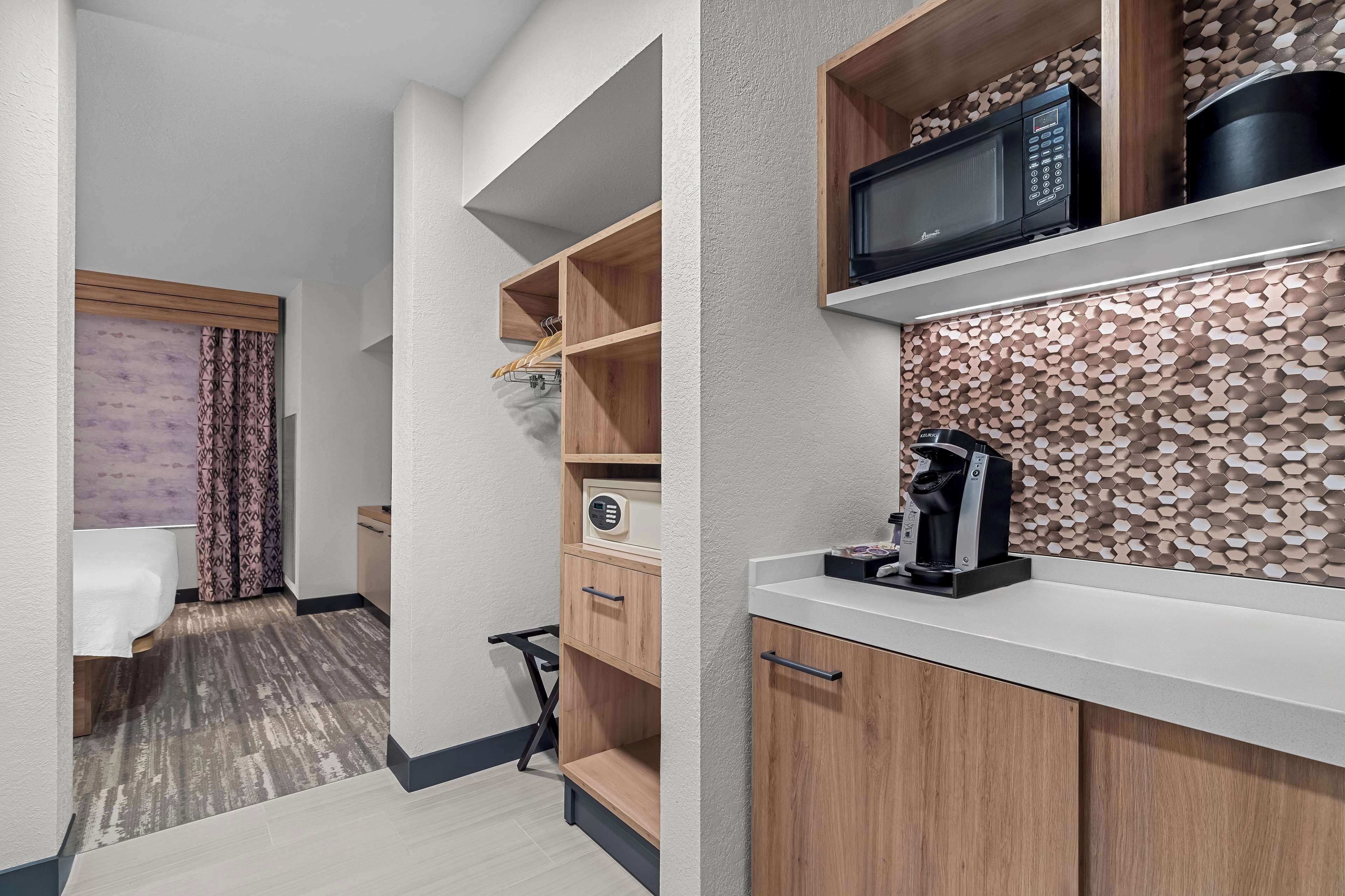 in-room safe, individually decorated, individually furnished