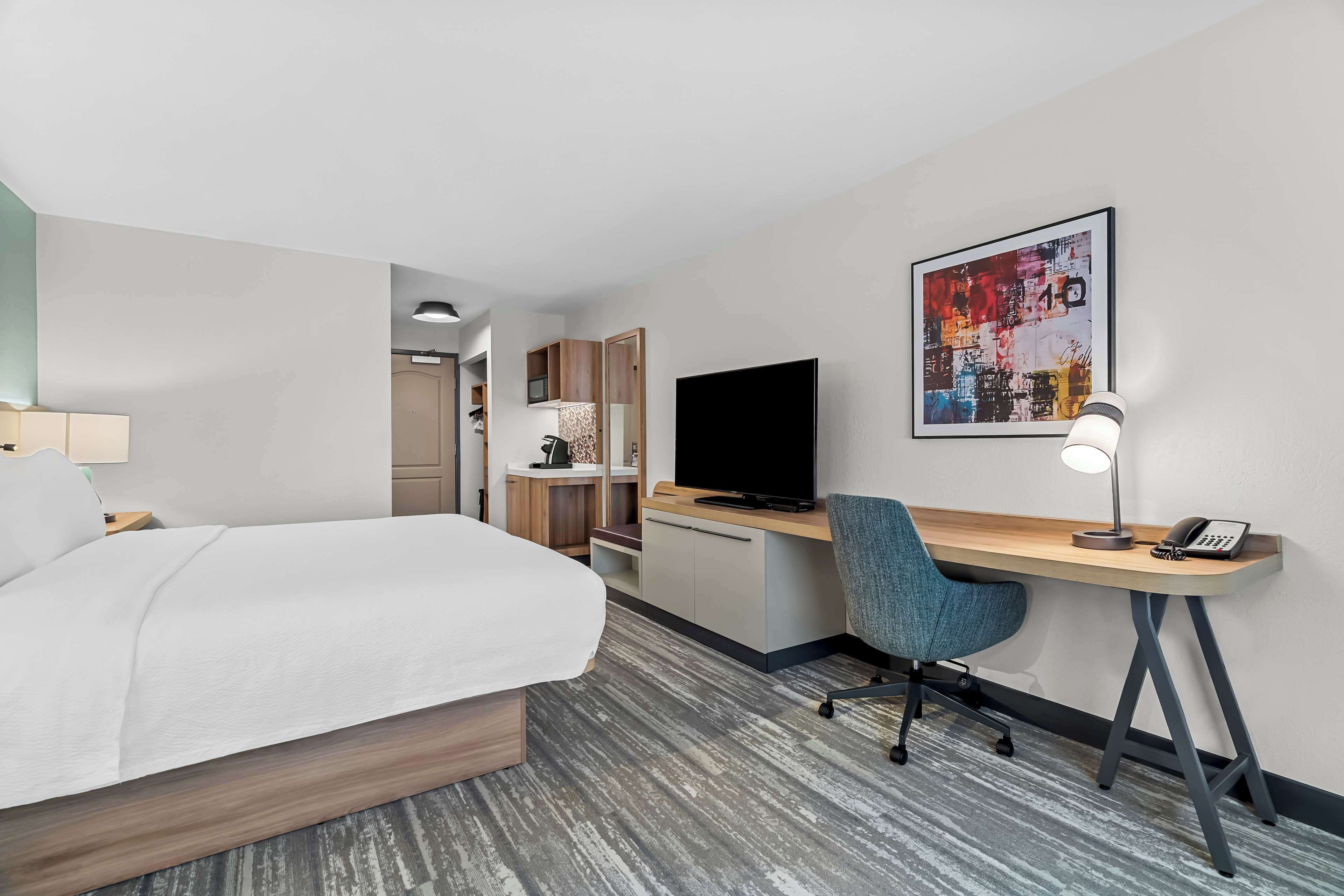 in-room safe, individually decorated, individually furnished