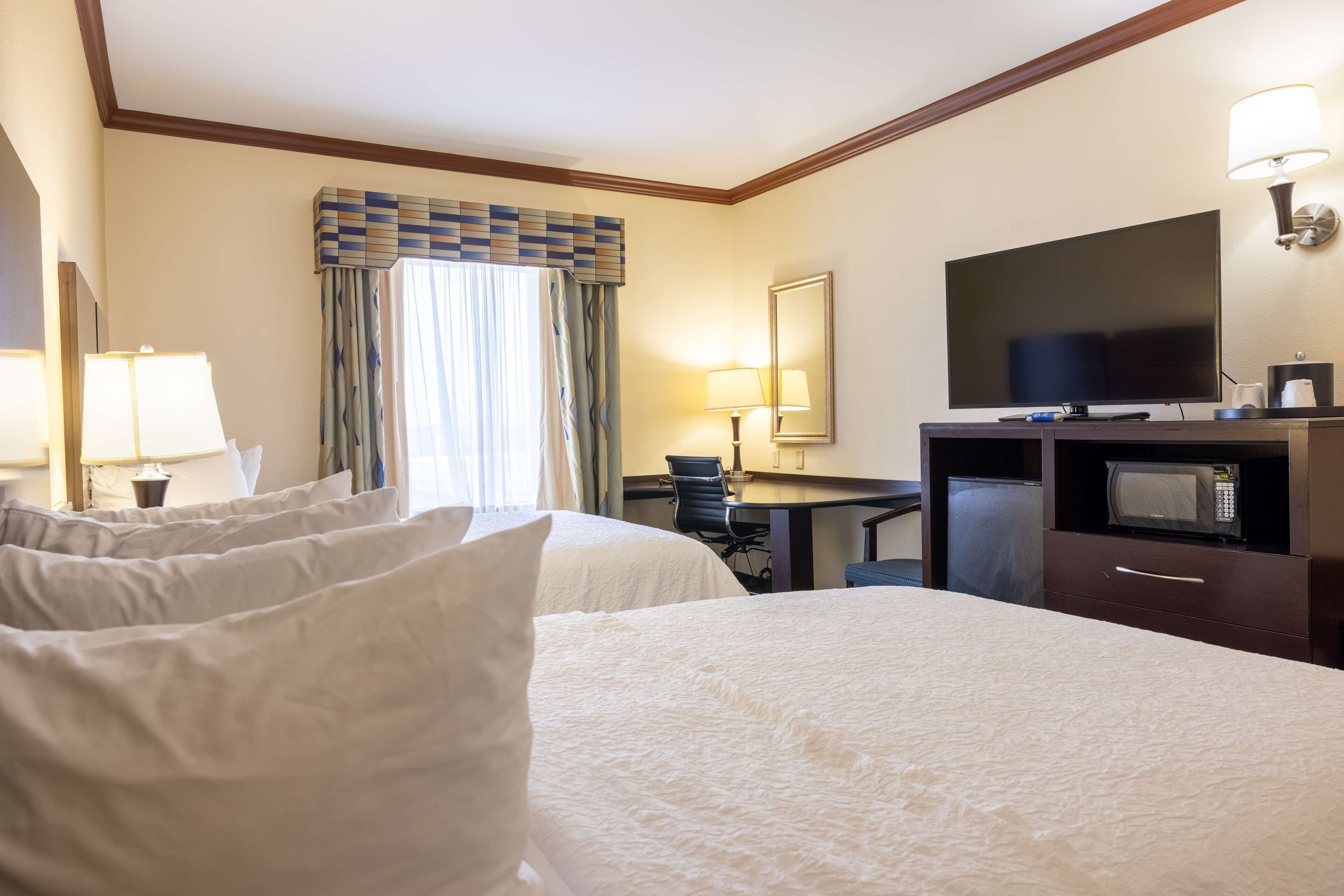 Tabla de planchar con plancha, cunas gratuitas y camas extra 