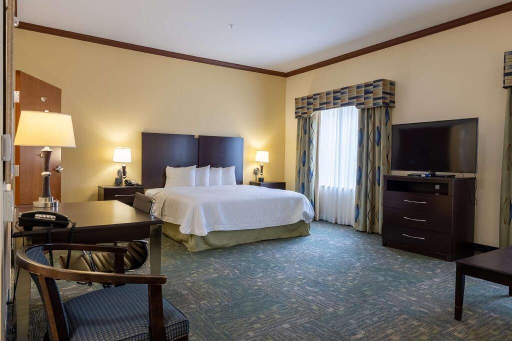Iron/ironing board, free cribs/infant beds, rollaway beds, free WiFi