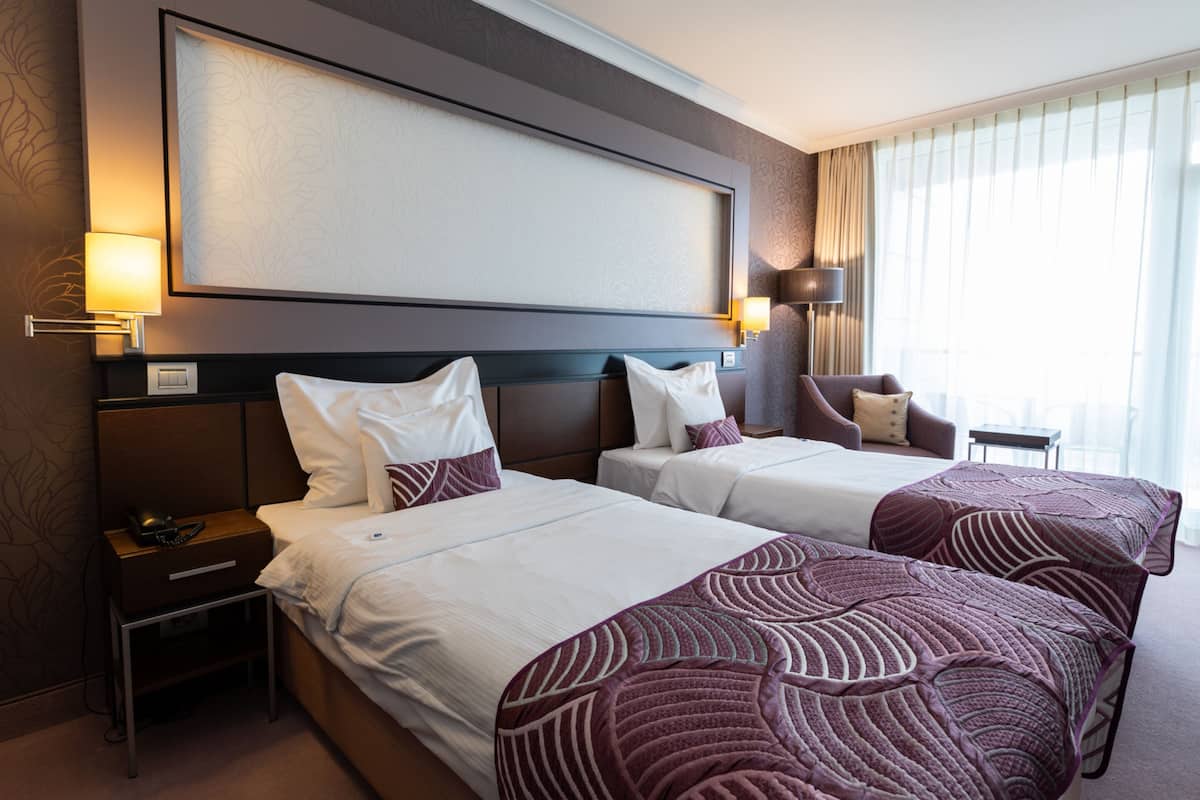1 Schlafzimmer, Allergikerbettwaren, Zimmersafe, Schreibtisch