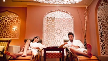 Couples treatment rooms, sauna, hot tub, Turkish bath, body treatments