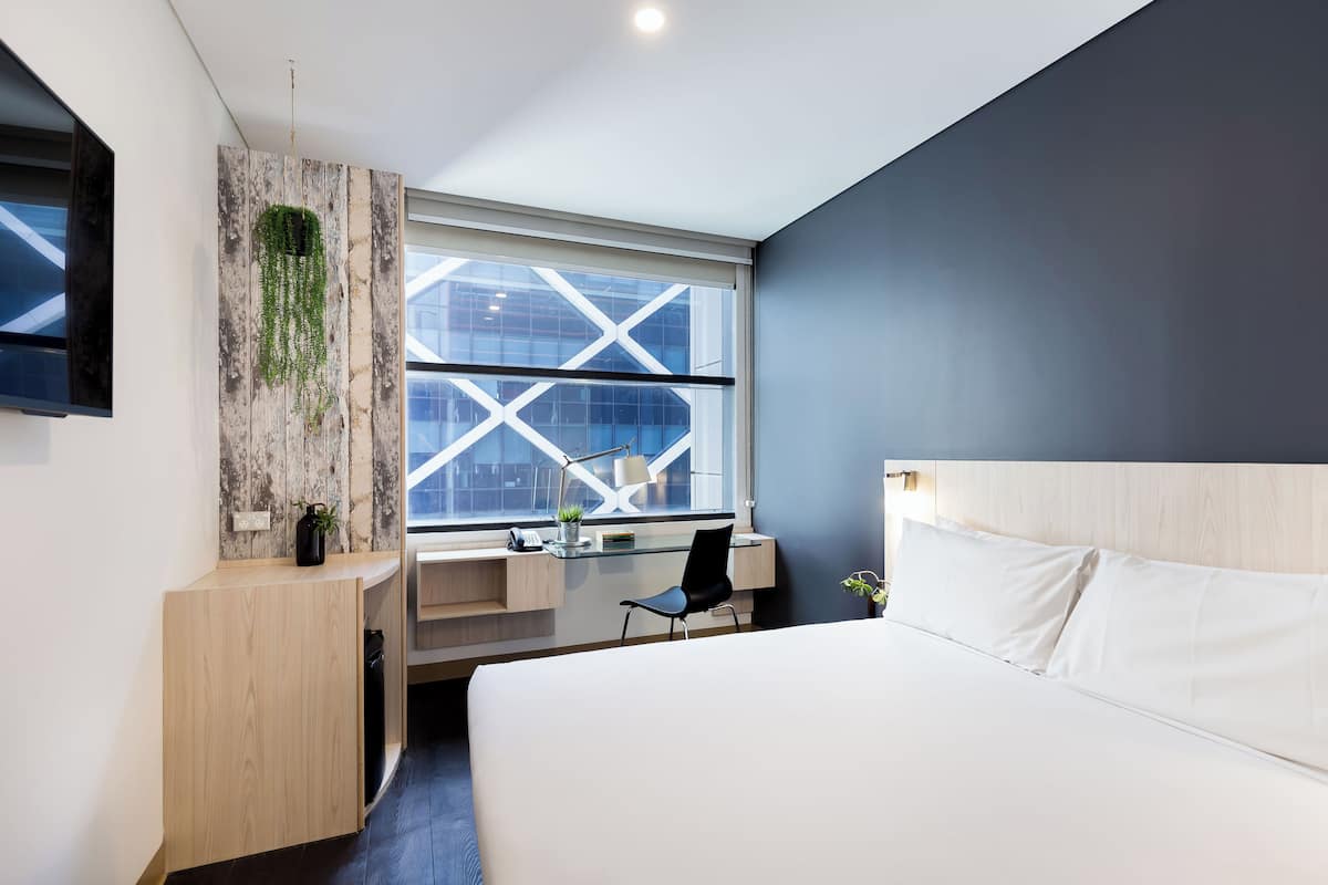 Standard Room, 1 Queen Bed, Accessible