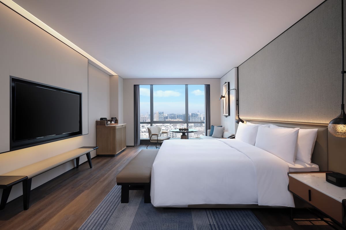 Minibar, caja fuerte, escritorio y espacio para trabajar con un portátil