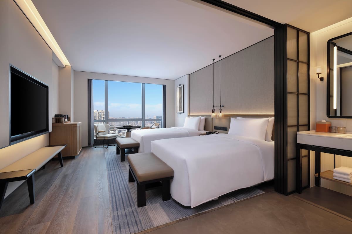 Minibar, in-room safe, desk, laptop workspace