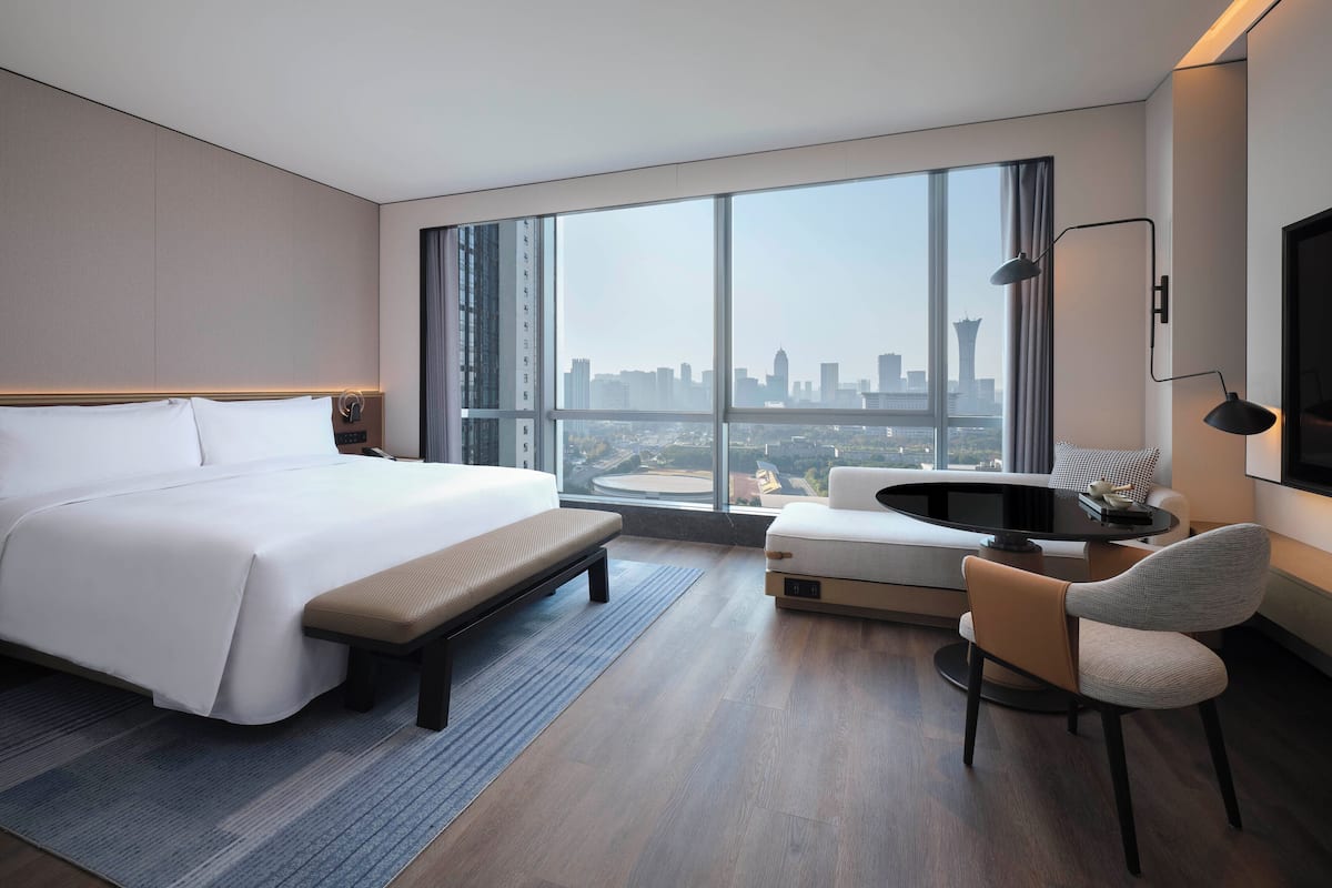 Minibar, in-room safe, desk, laptop workspace