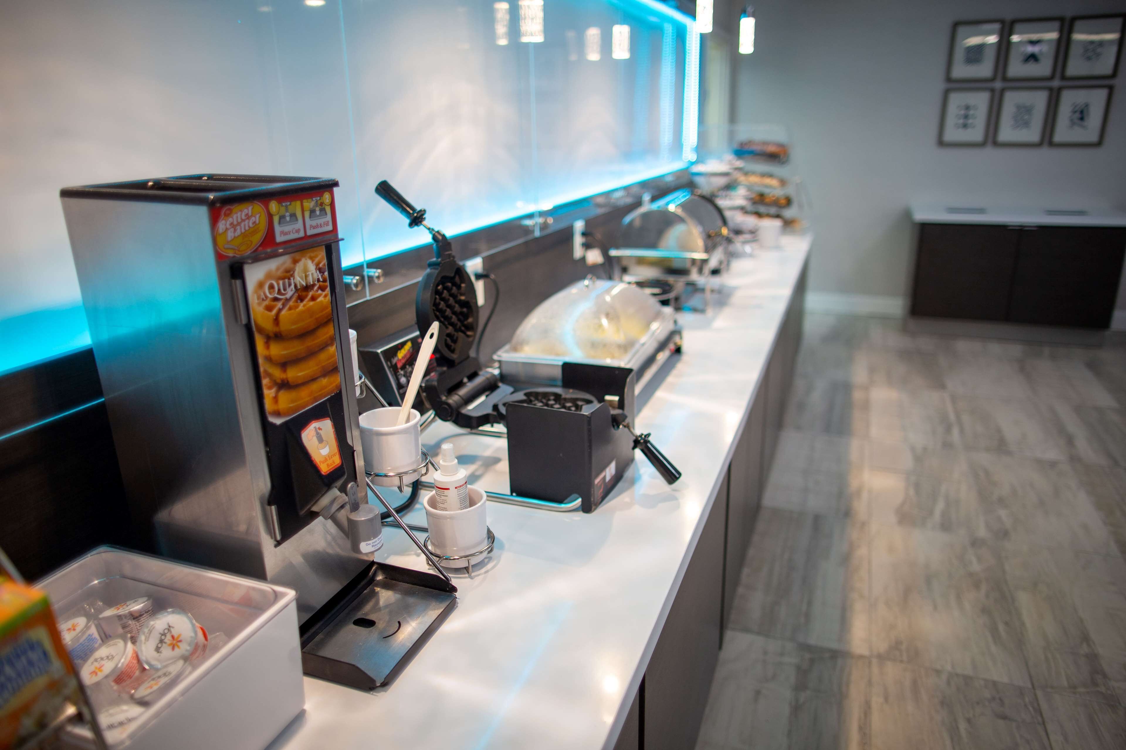 free daily continental breakfast