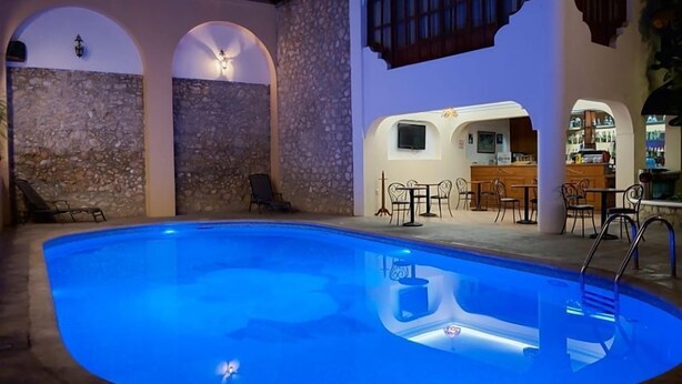 Indoor pool - Hotel Hacienda de los Ángeles by Rotamundos (Comitan de Dominguez)