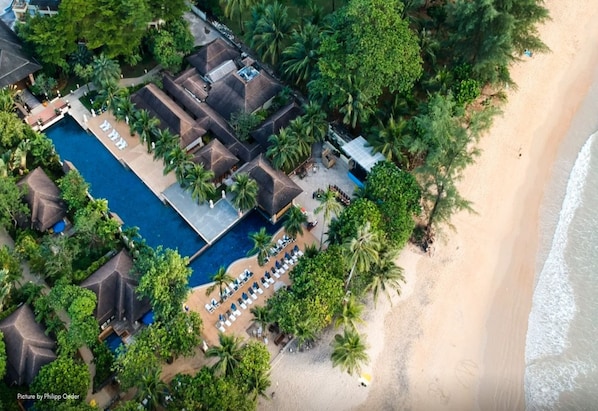 3 outdoor pools, pool umbrellas, pool loungers - Seaview Resort Khao Lak (Takua Pa)