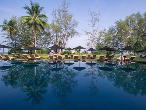 SALA Phuket Mai Khao Beach Resort