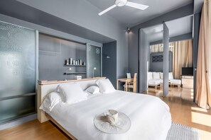 One Bedroom Pool Villa Suite | Literie de qualité supérieure, minibar, coffres-forts dans les chambres
